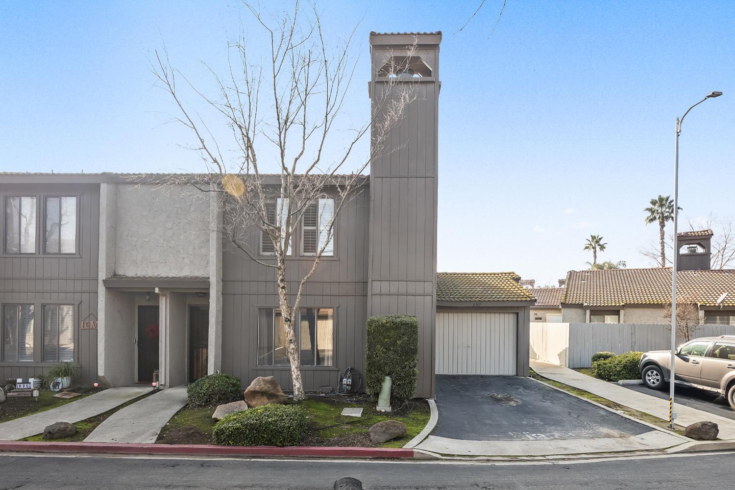 897 Greenfield Ave, Hanford, CA 93230