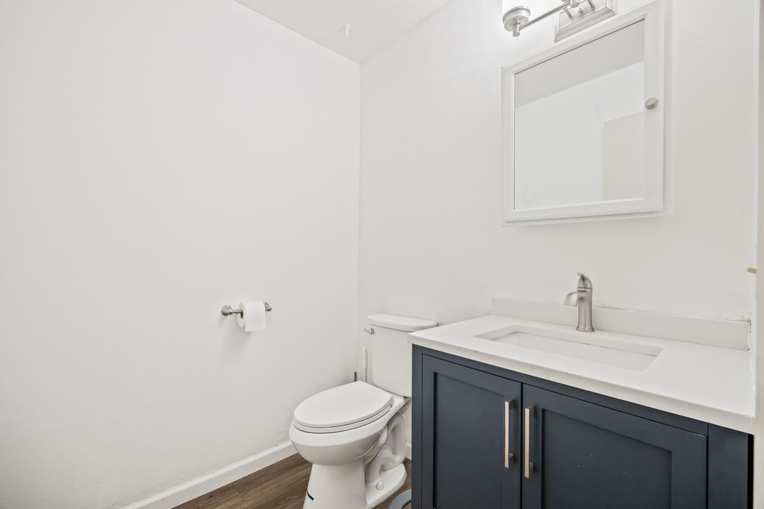 897 Greenfield Ave, Hanford, CA 93230