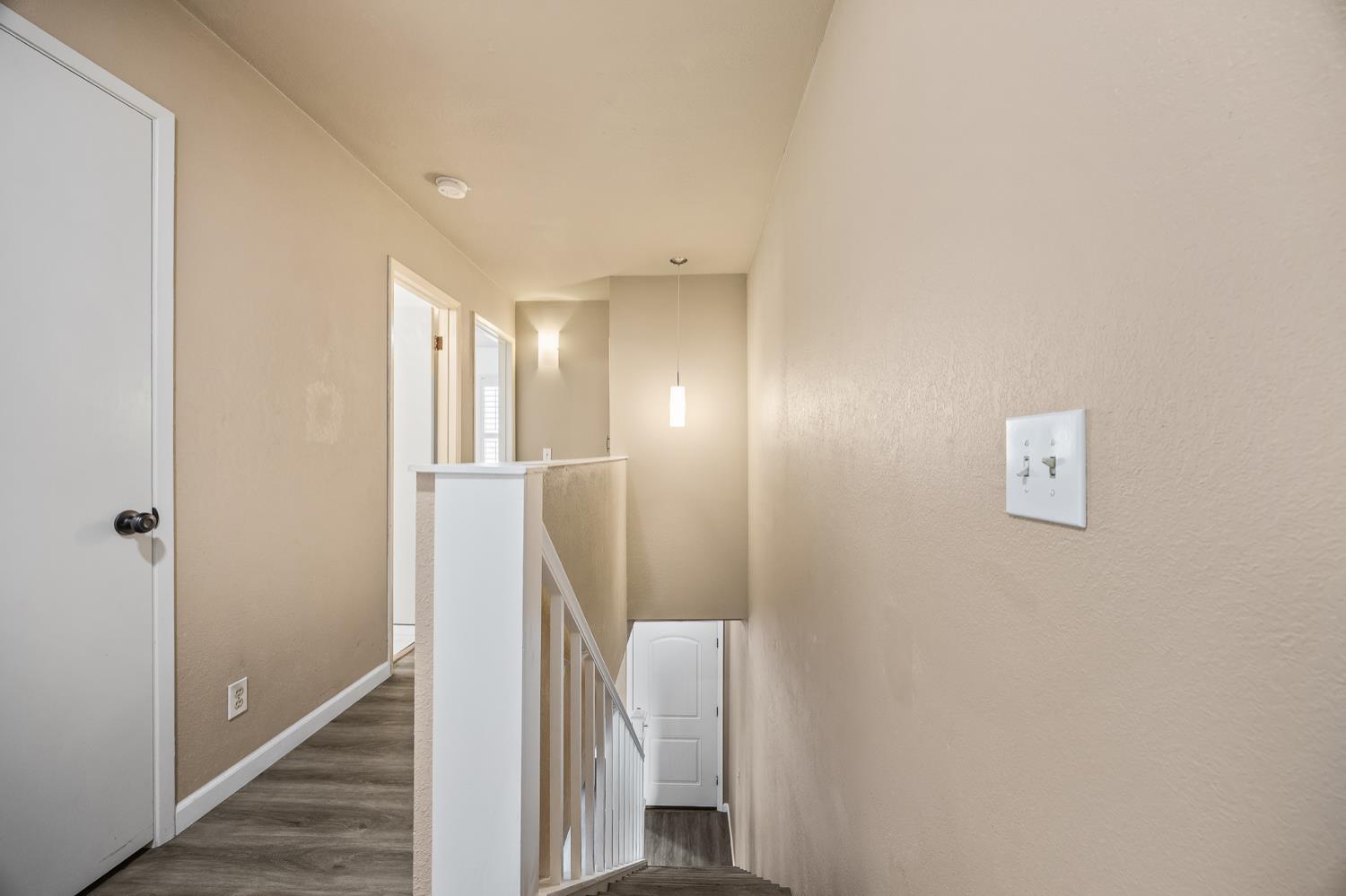 897 Greenfield Ave, Hanford, CA 93230