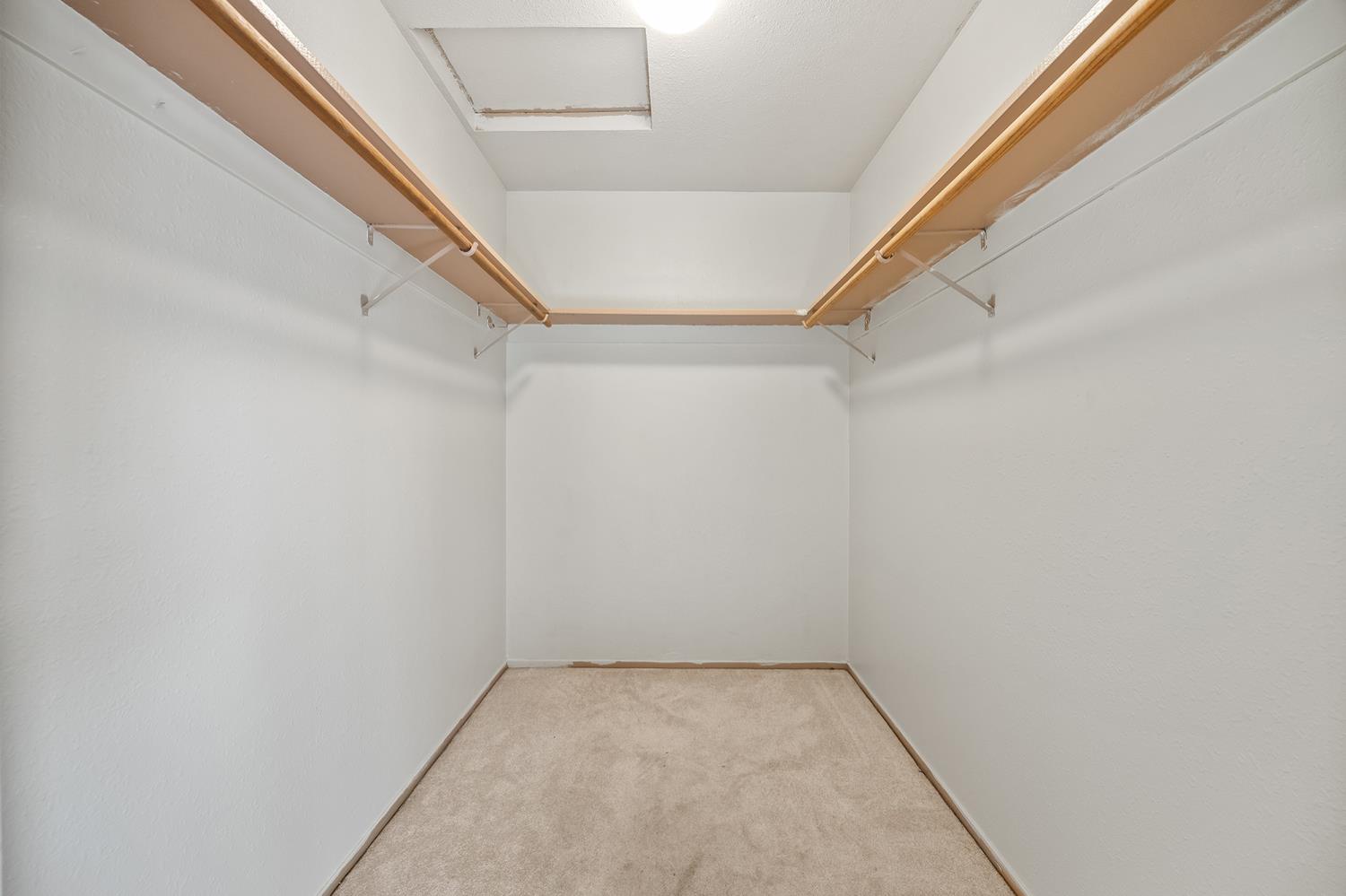 897 Greenfield Ave, Hanford, CA 93230