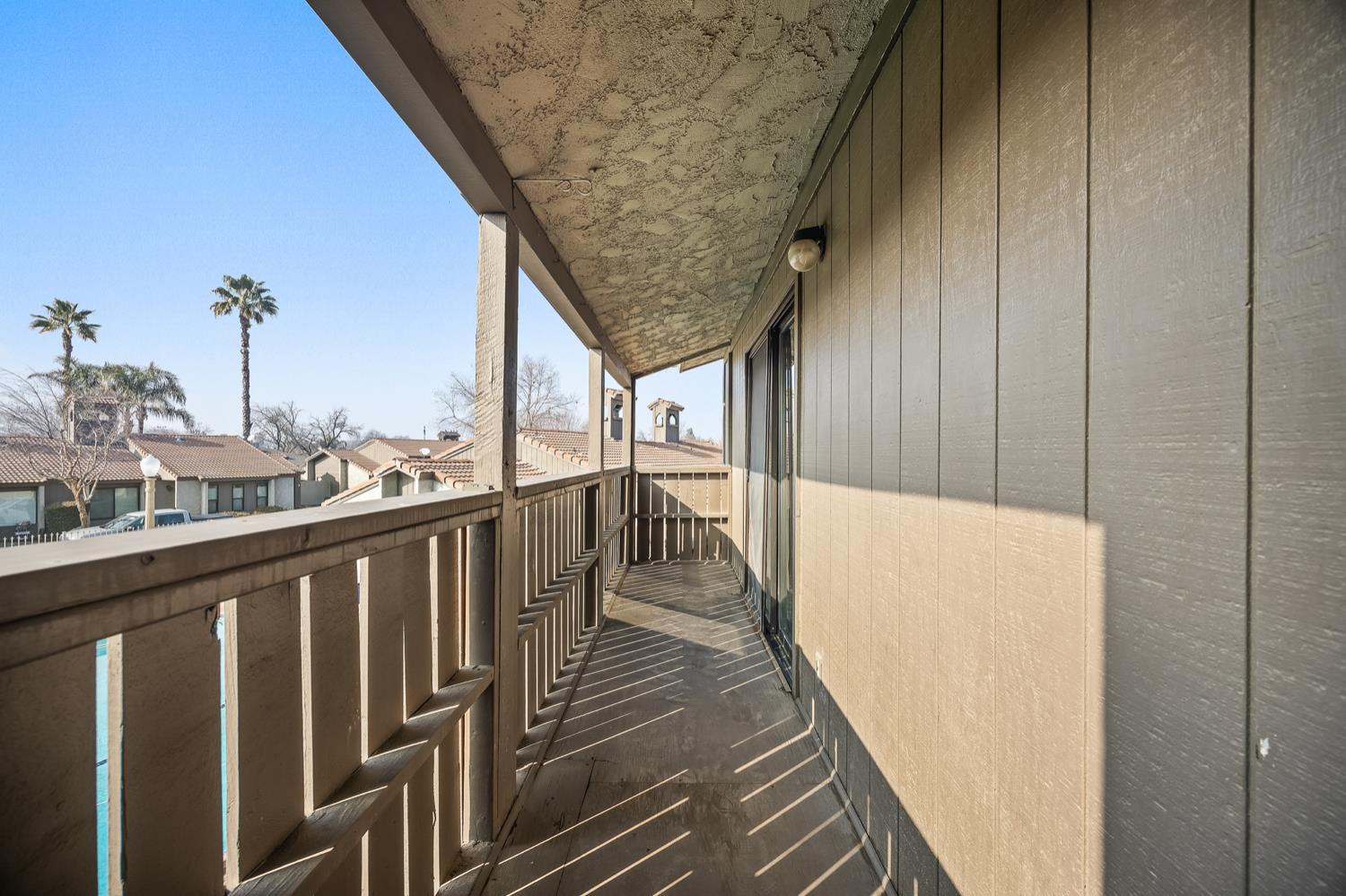 897 Greenfield Ave, Hanford, CA 93230