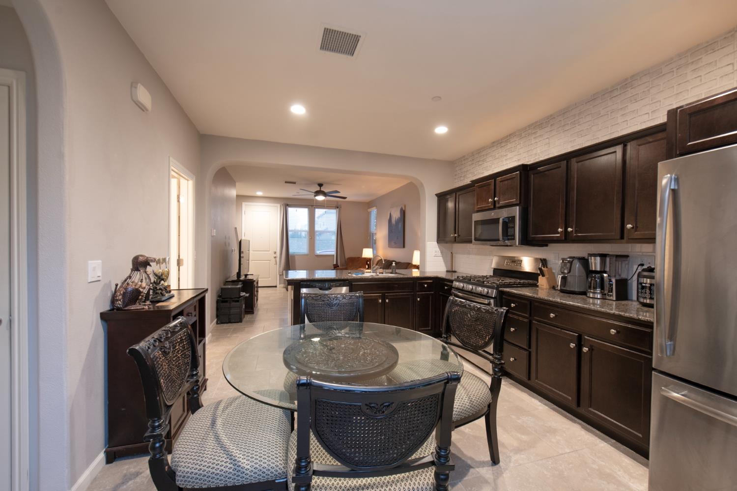 3753 Artistry Way, Clovis, CA 93619