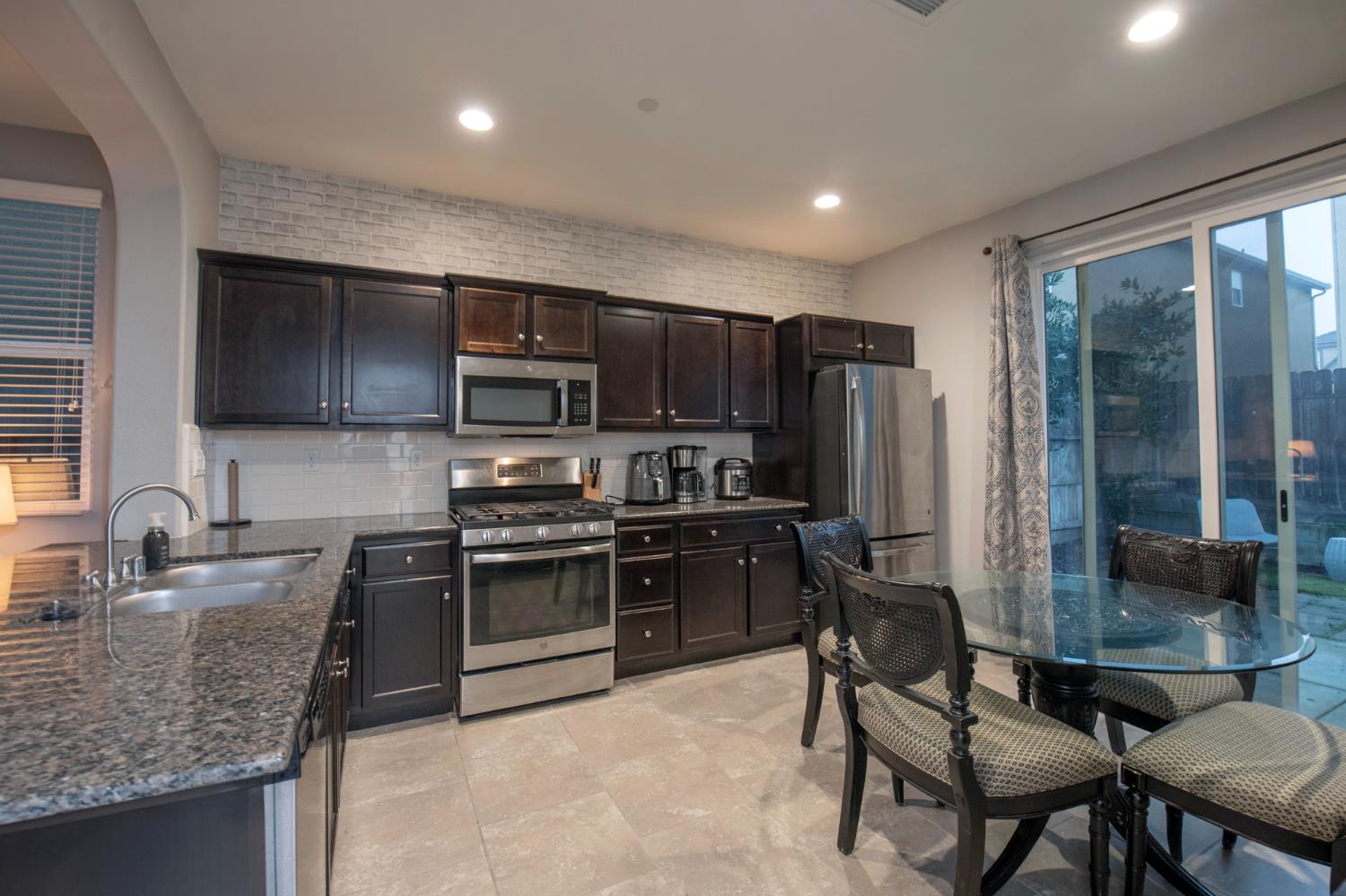 3753 Artistry Way, Clovis, CA 93619