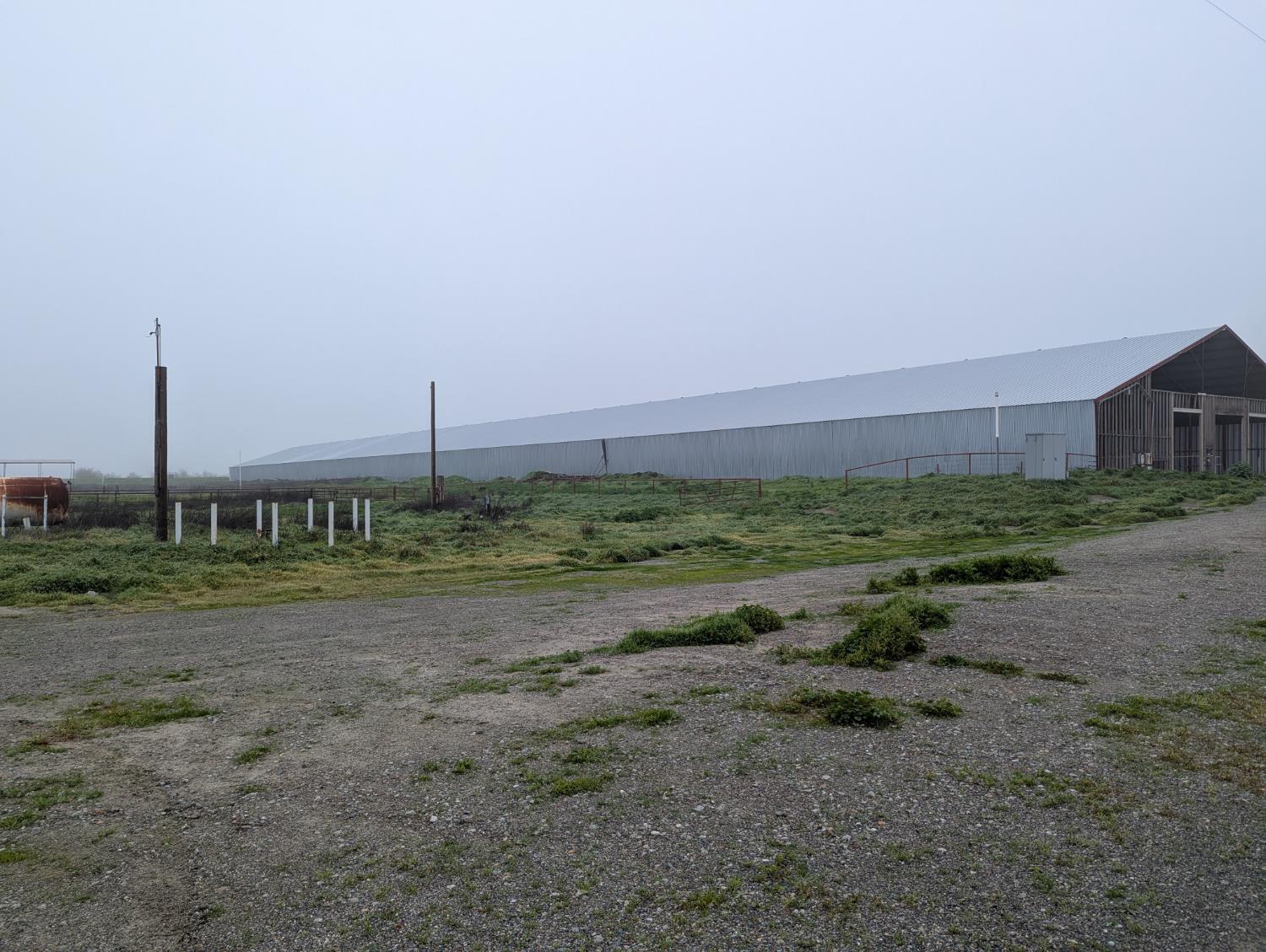 21075 19th Ave, Stratford, CA 93266