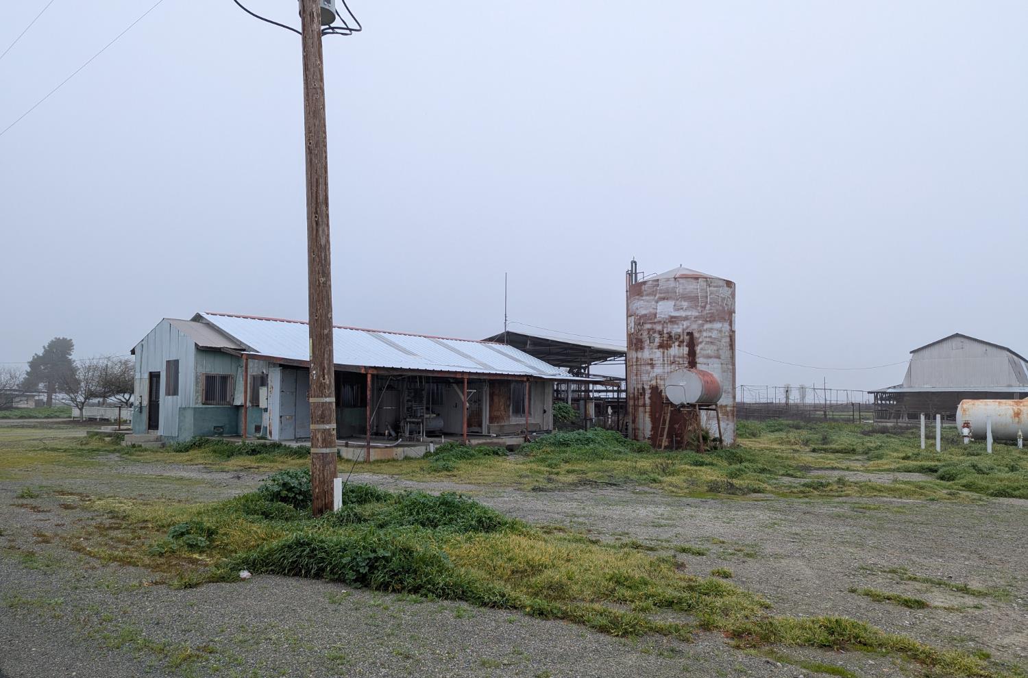 21075 19th Ave, Stratford, CA 93266