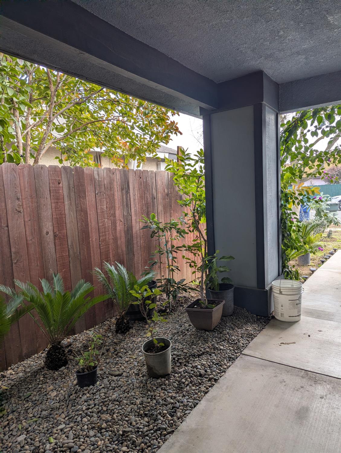 4815 E Geary St, Fresno, CA 93725