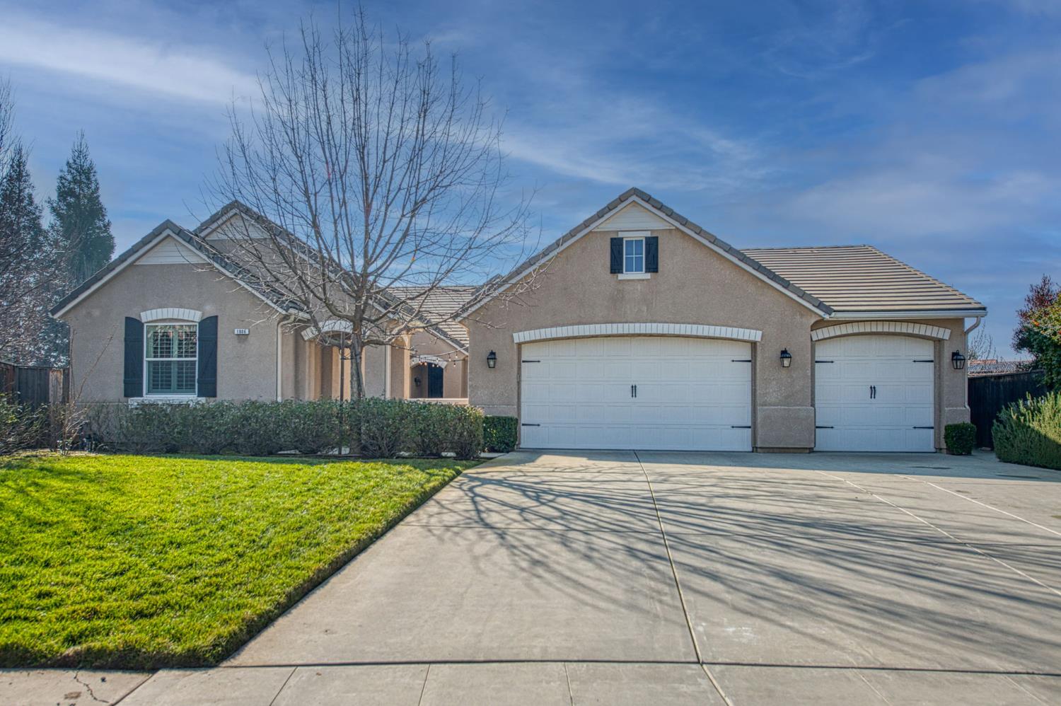 1906 N Langley Ave, Clovis, CA 93619