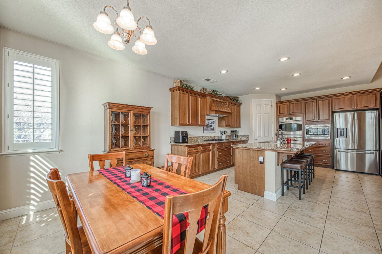 1906 N Langley Ave, Clovis, CA 93619