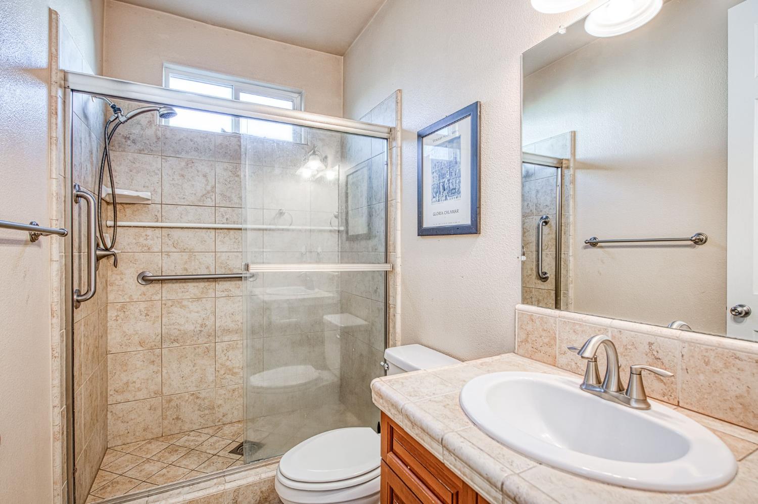 1906 N Langley Ave, Clovis, CA 93619