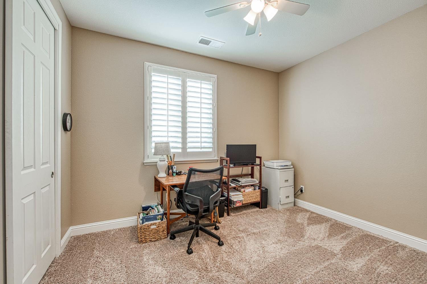 1906 N Langley Ave, Clovis, CA 93619