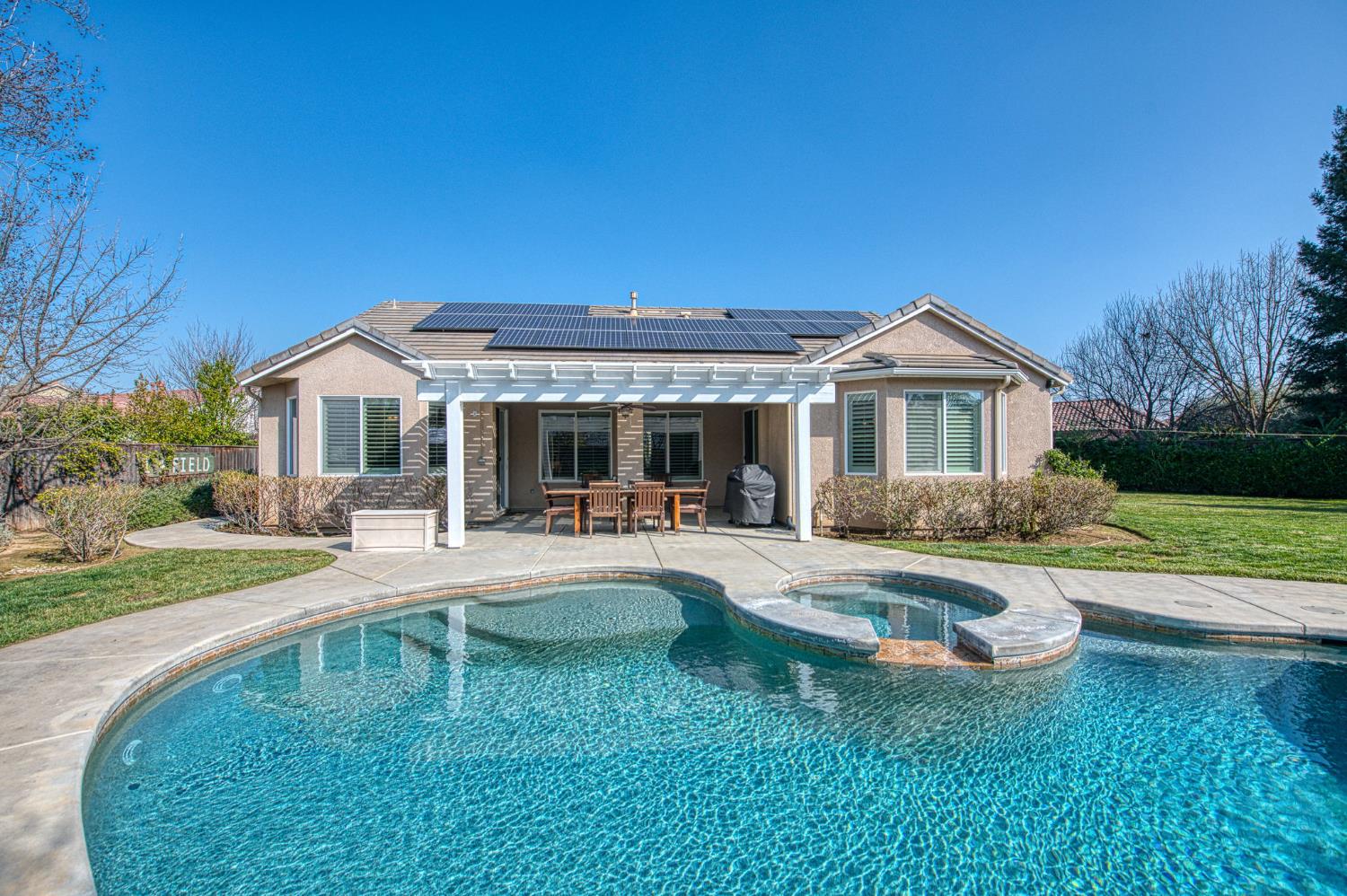 1906 N Langley Ave, Clovis, CA 93619