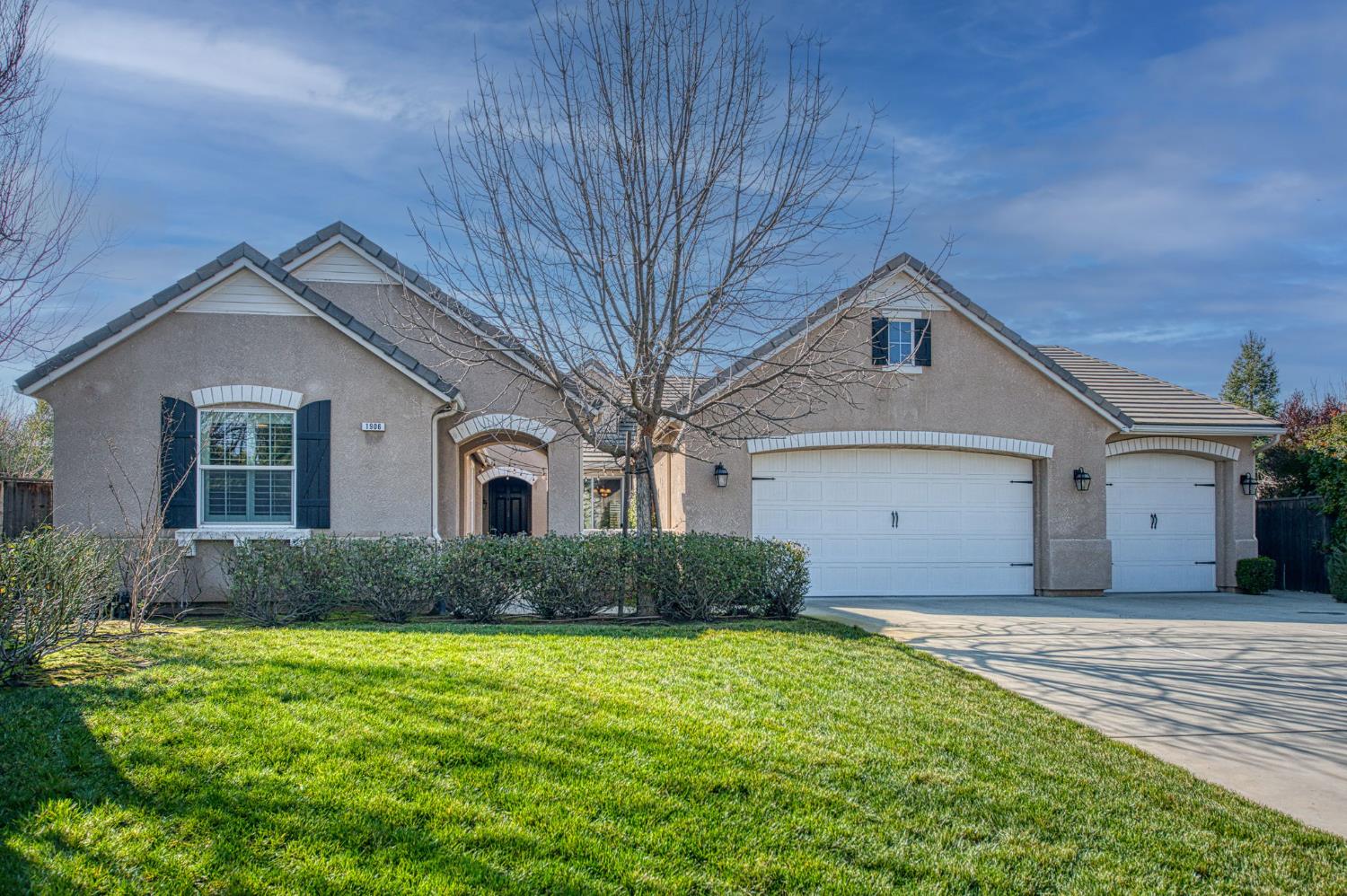 1906 N Langley Ave, Clovis, CA 93619