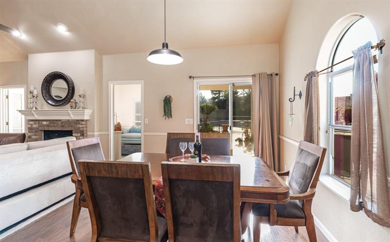 2757 E Jon Dr, Fresno, CA 93720