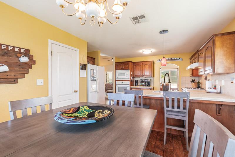 2757 E Jon Dr, Fresno, CA 93720