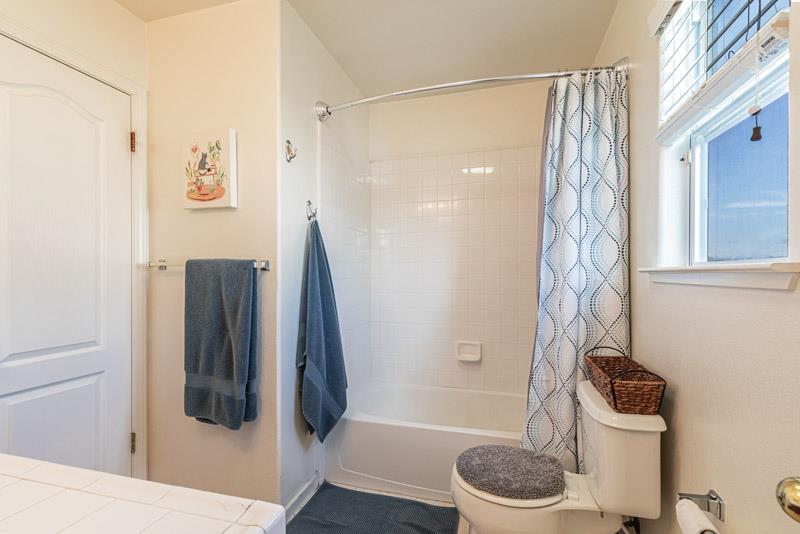 2757 E Jon Dr, Fresno, CA 93720