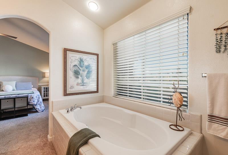 2757 E Jon Dr, Fresno, CA 93720