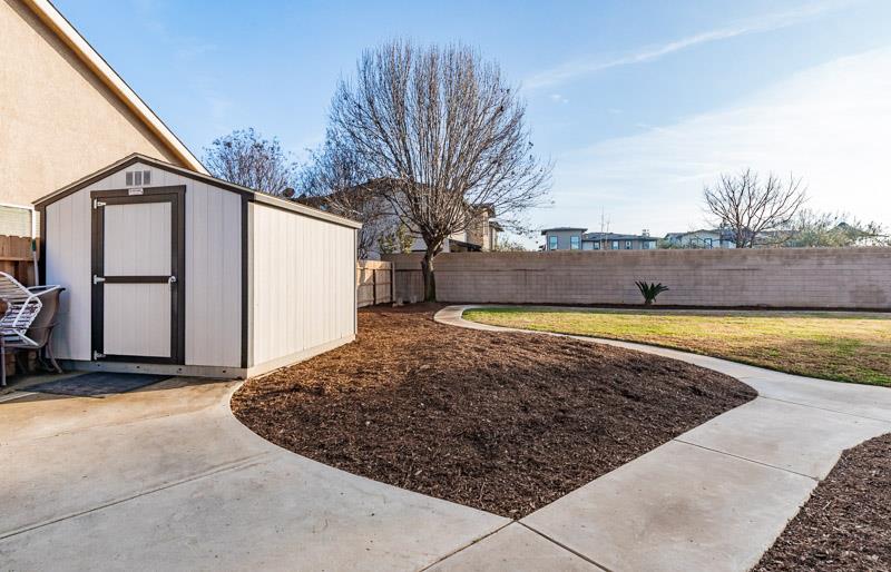 2757 E Jon Dr, Fresno, CA 93720
