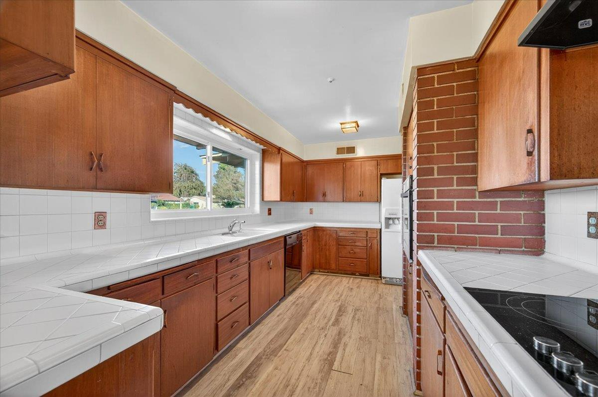 6259 E Liberty Ave, Fresno, CA 93727