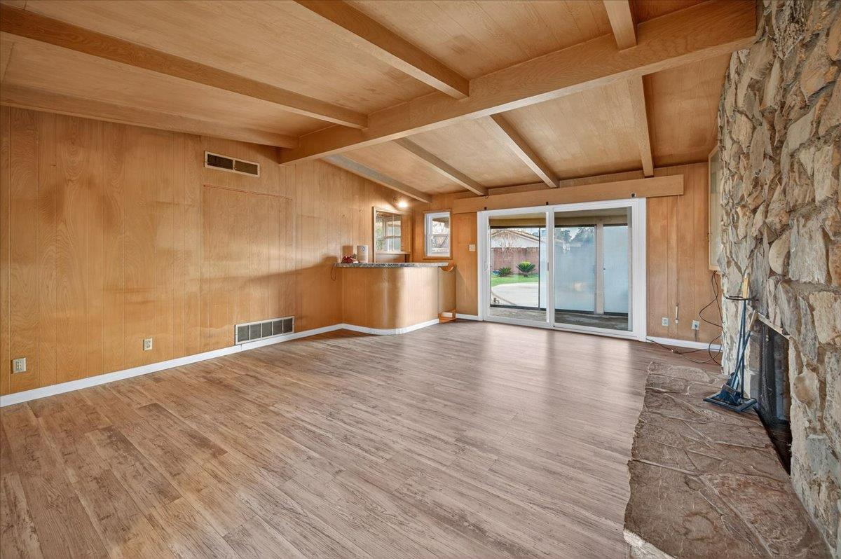 6259 E Liberty Ave, Fresno, CA 93727