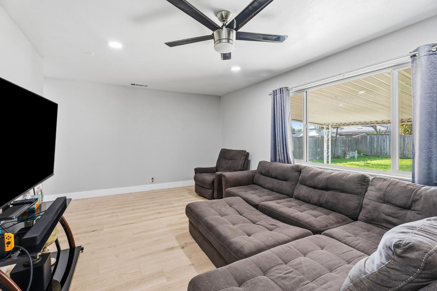 3939 N Pleasant Ave, Fresno, CA 93705