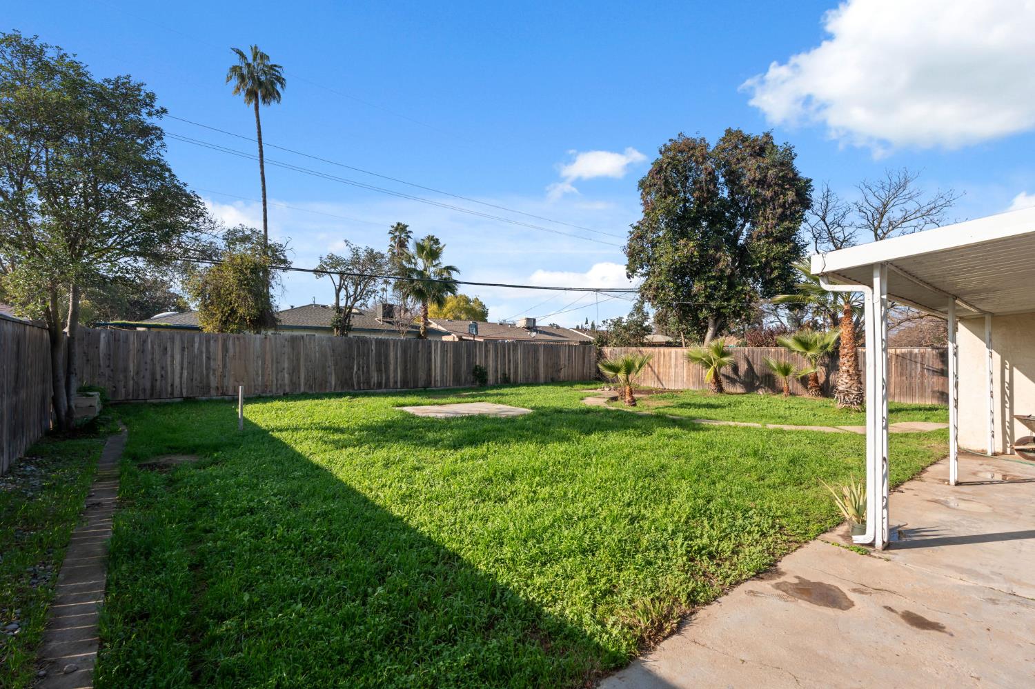 3939 N Pleasant Ave, Fresno, CA 93705