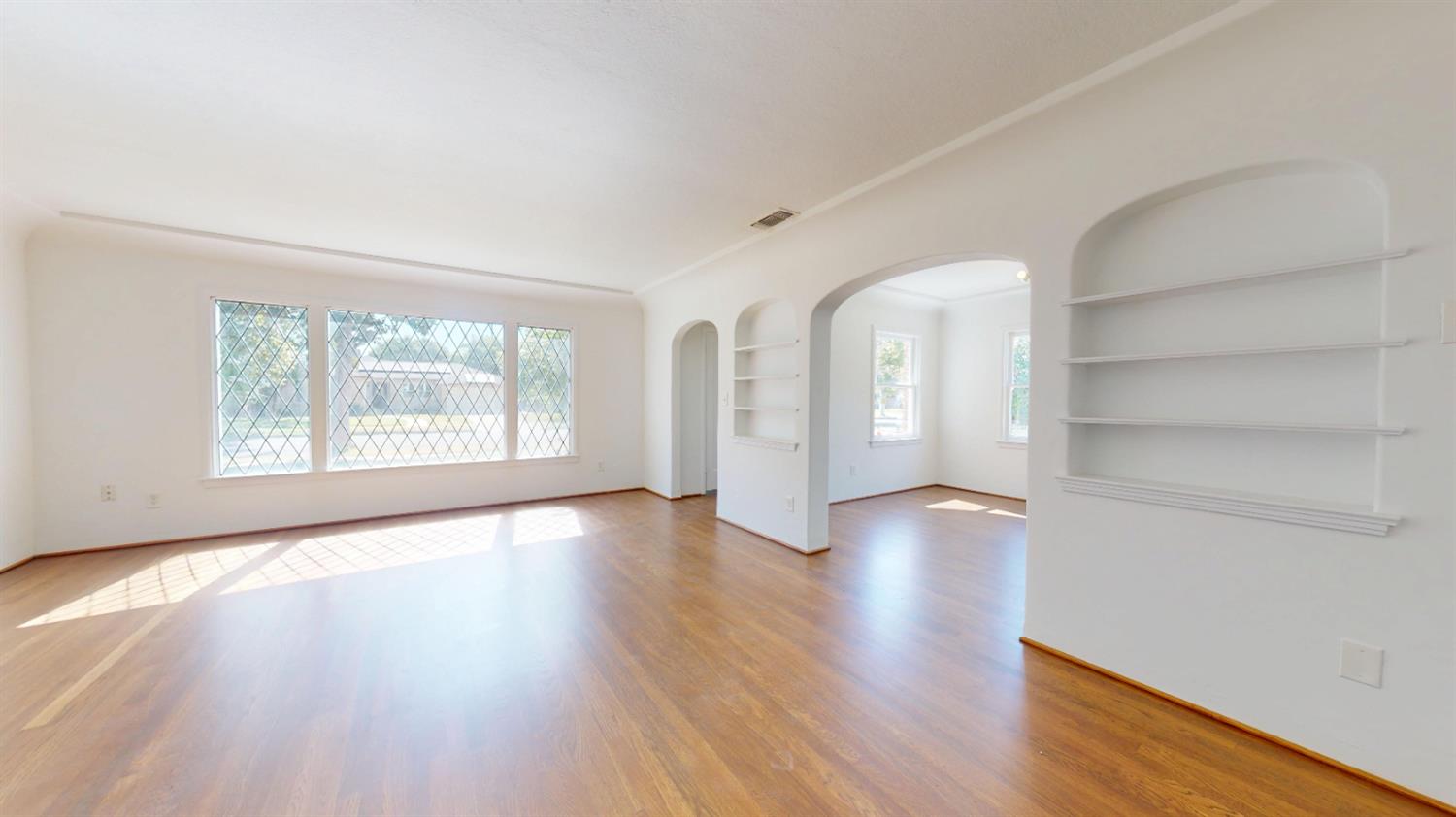 1481 N Adoline, Fresno, CA 93728