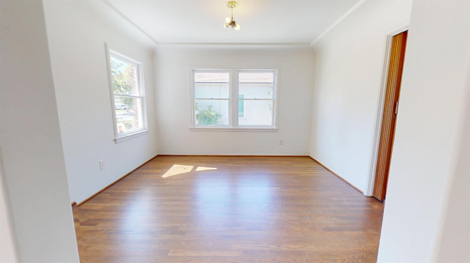 1481 N Adoline, Fresno, CA 93728