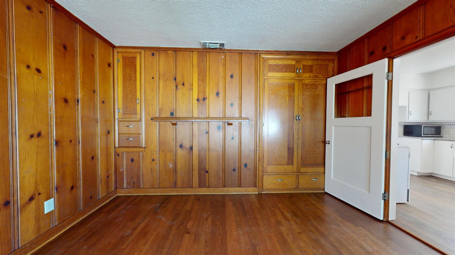 1481 N Adoline, Fresno, CA 93728