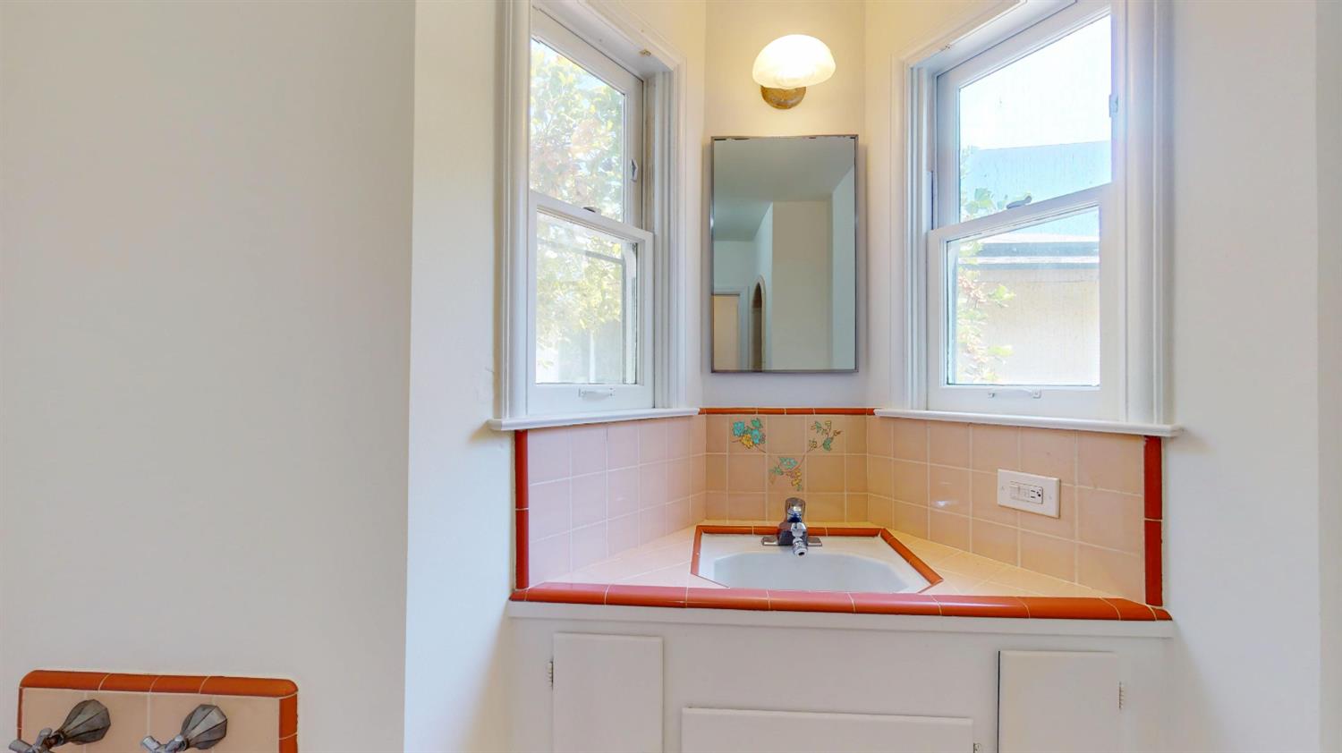 1481 N Adoline, Fresno, CA 93728