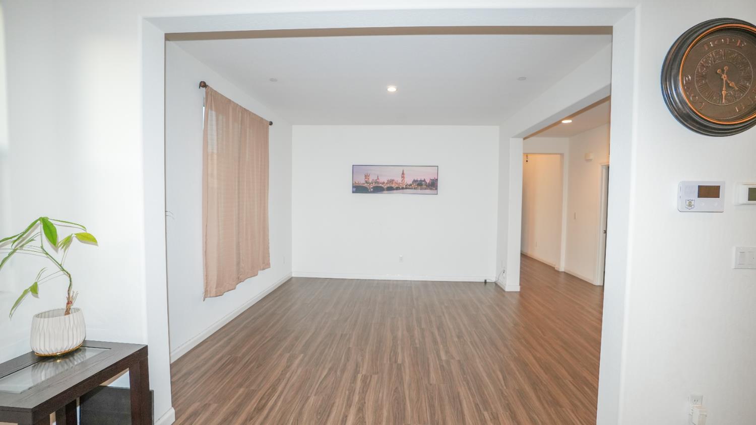 6675 Berkeley Ave E, Fresno, CA 93727