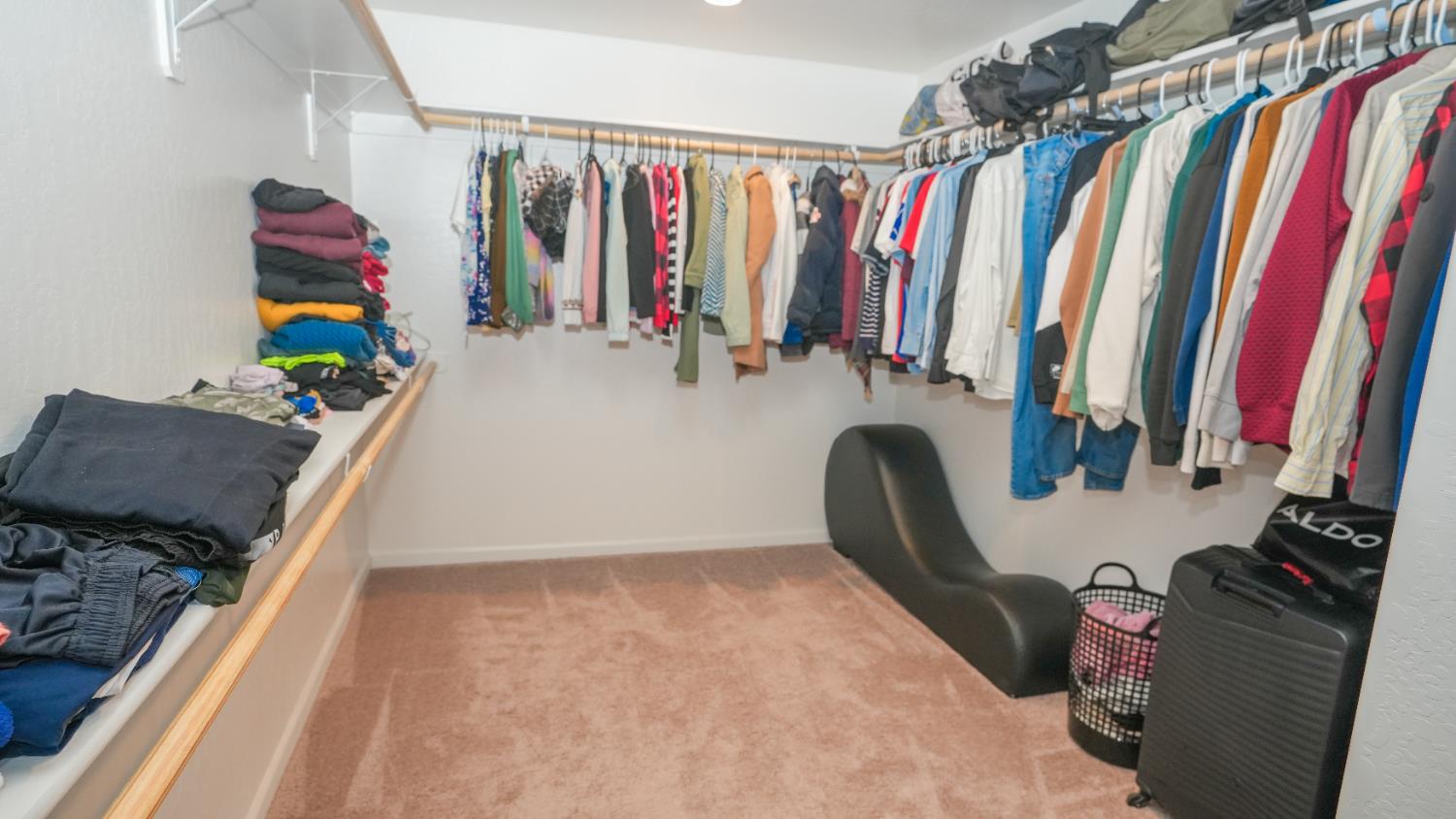 6675 Berkeley Ave E, Fresno, CA 93727