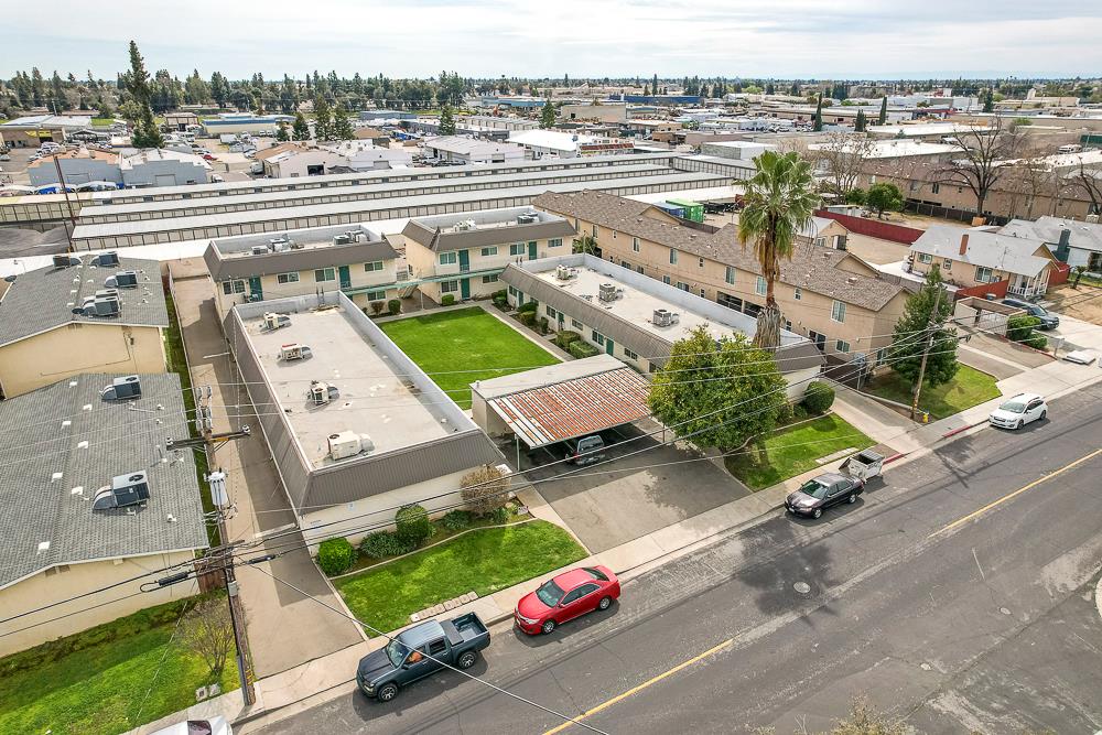 1228 Jefferson Ave, Clovis, CA 93612