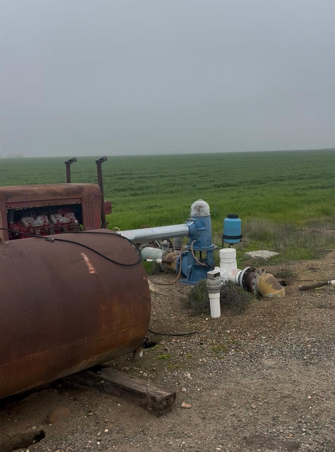 12010 E childs Ave, Le Grand, CA 95333