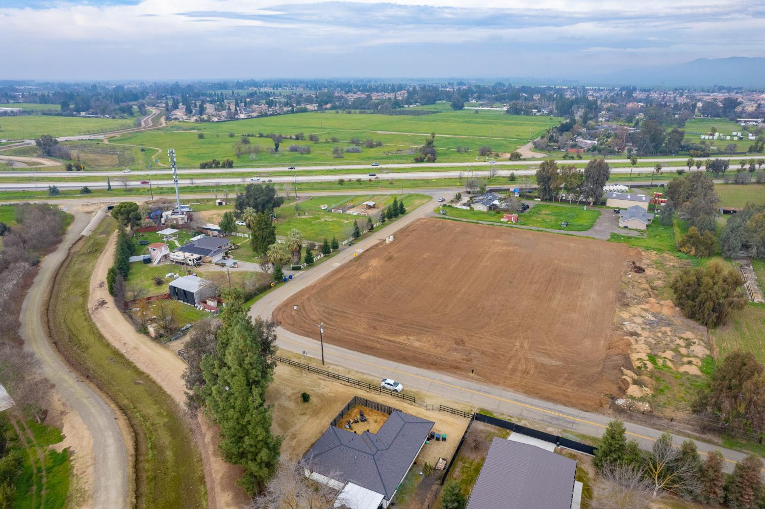 1 Locan Ave and Alluvial Ave, Clovis, CA 93619