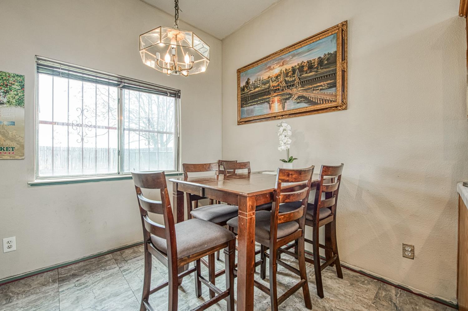 4892 E Grove Ave, Fresno, CA 93725