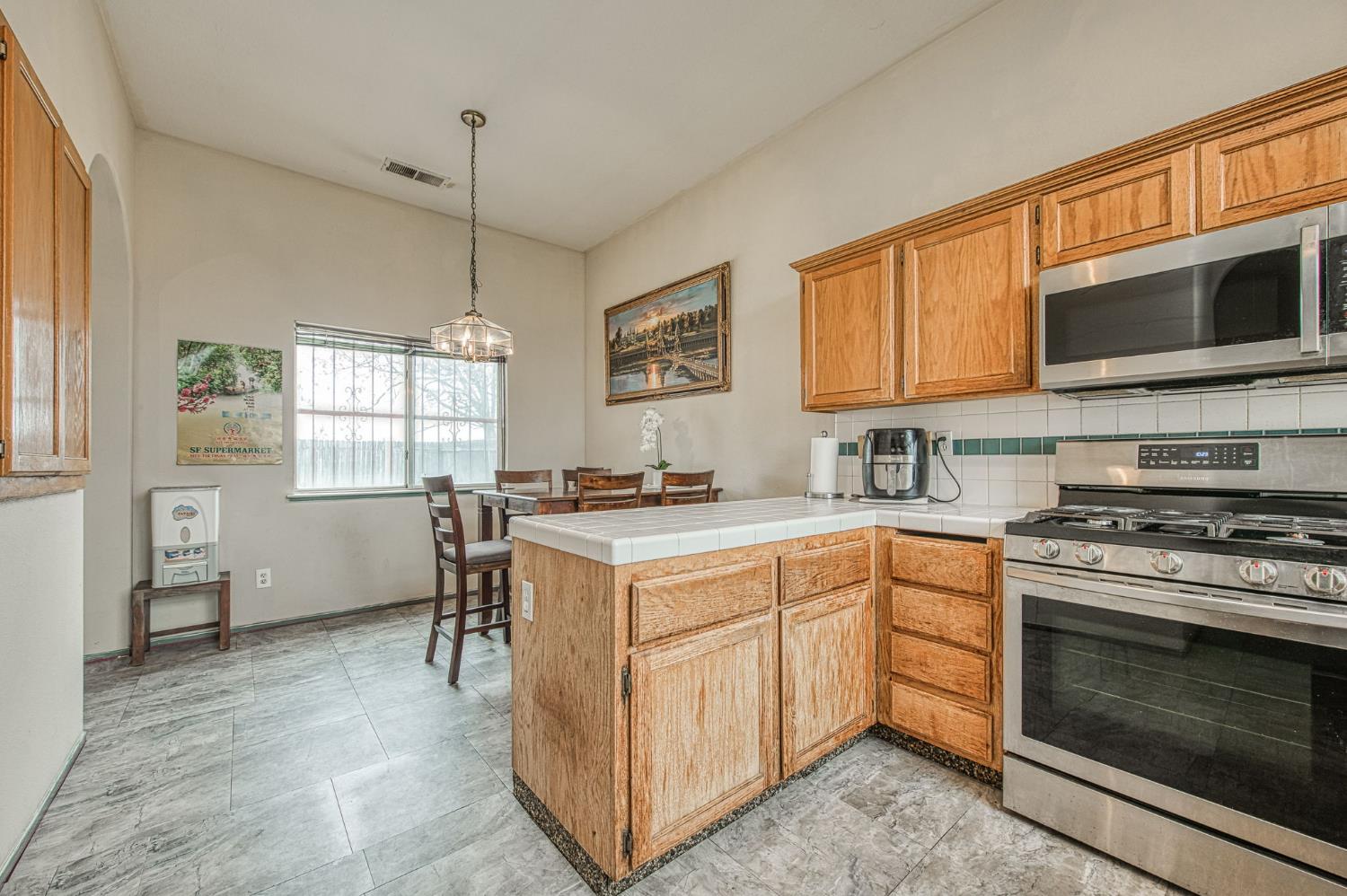 4892 E Grove Ave, Fresno, CA 93725