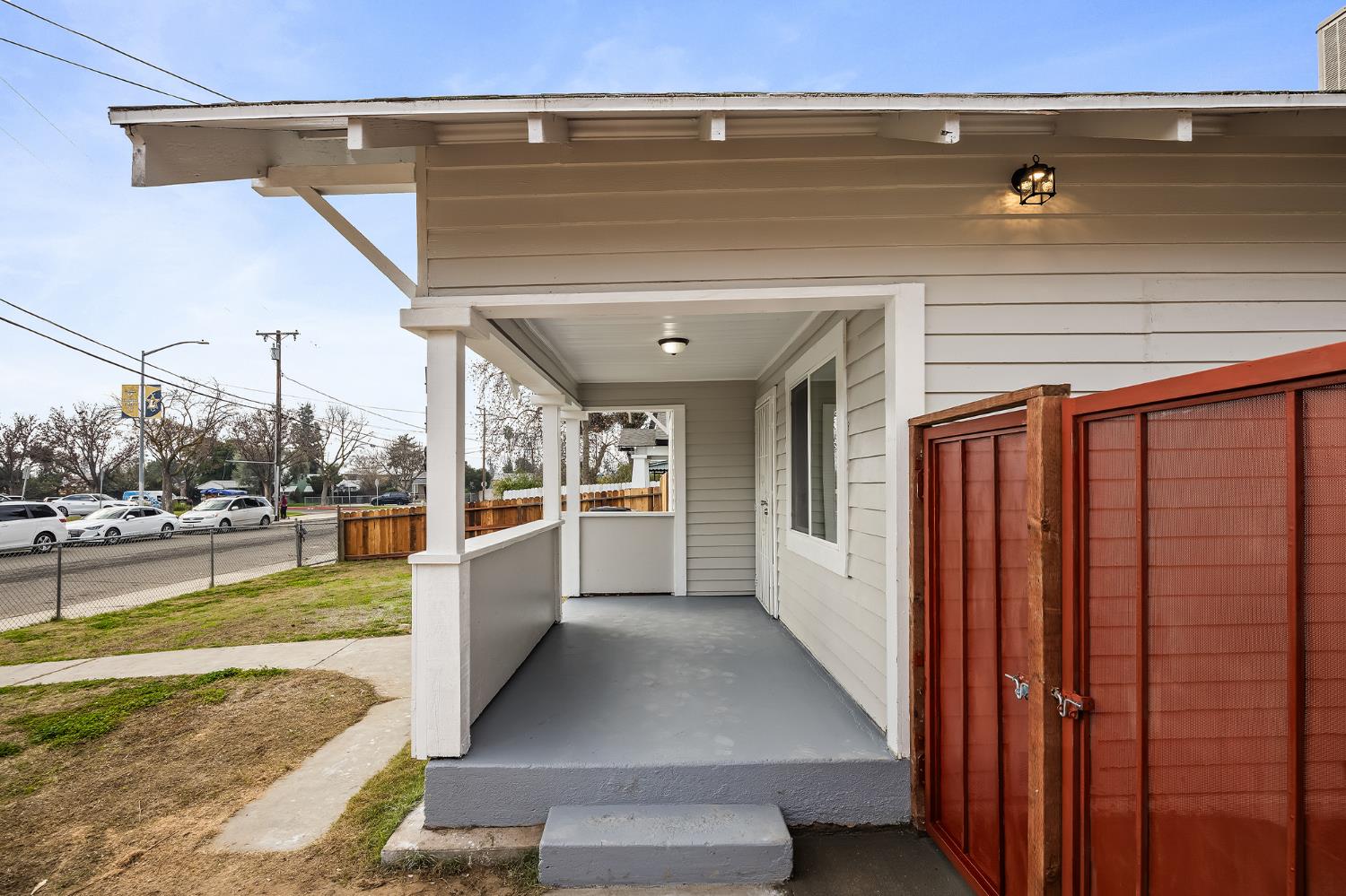 4437 E Thomas Ave, Fresno, CA 93702