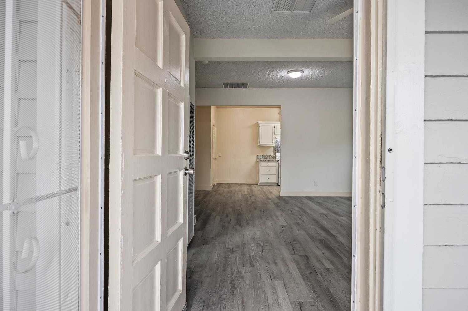 4437 E Thomas Ave, Fresno, CA 93702