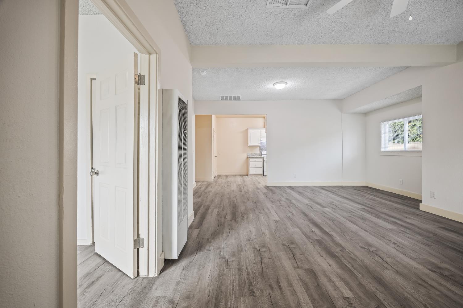 4437 E Thomas Ave, Fresno, CA 93702