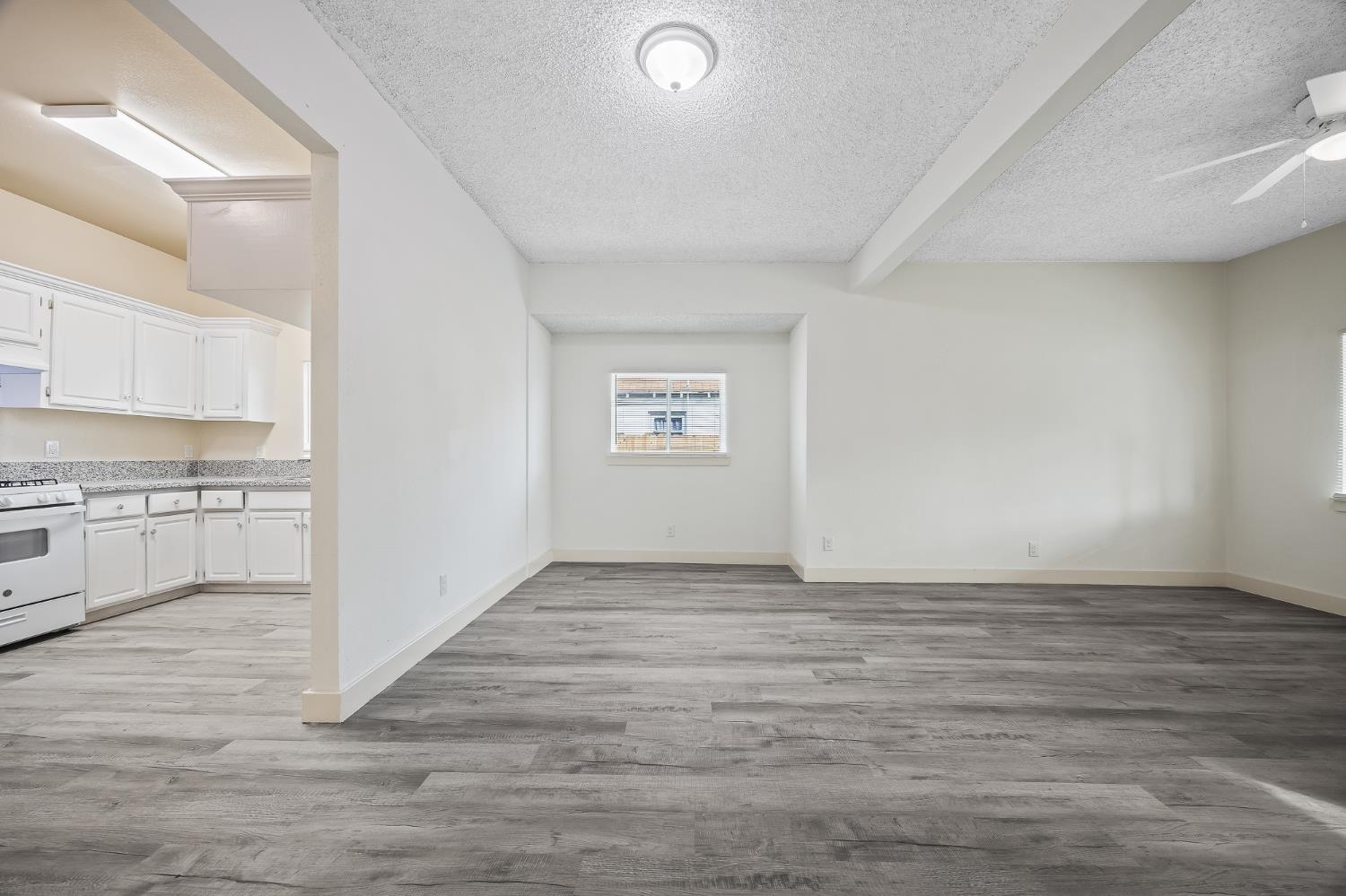 4437 E Thomas Ave, Fresno, CA 93702