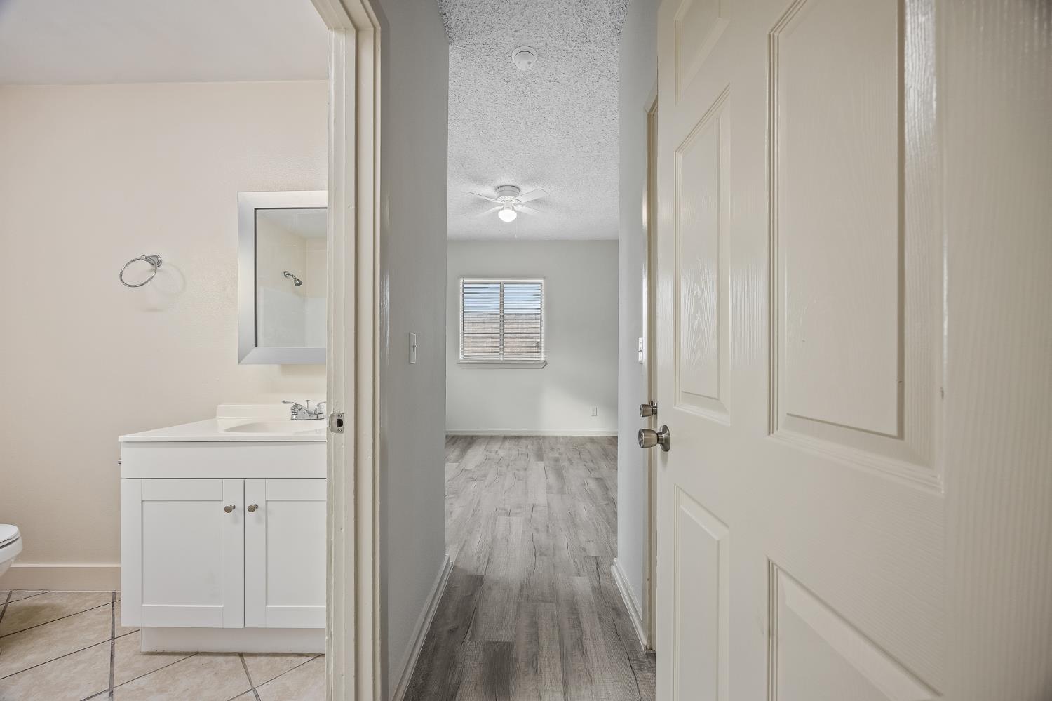 4437 E Thomas Ave, Fresno, CA 93702