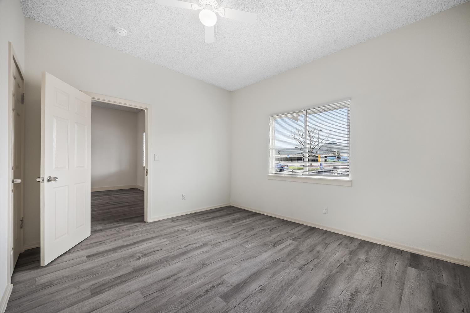 4437 E Thomas Ave, Fresno, CA 93702