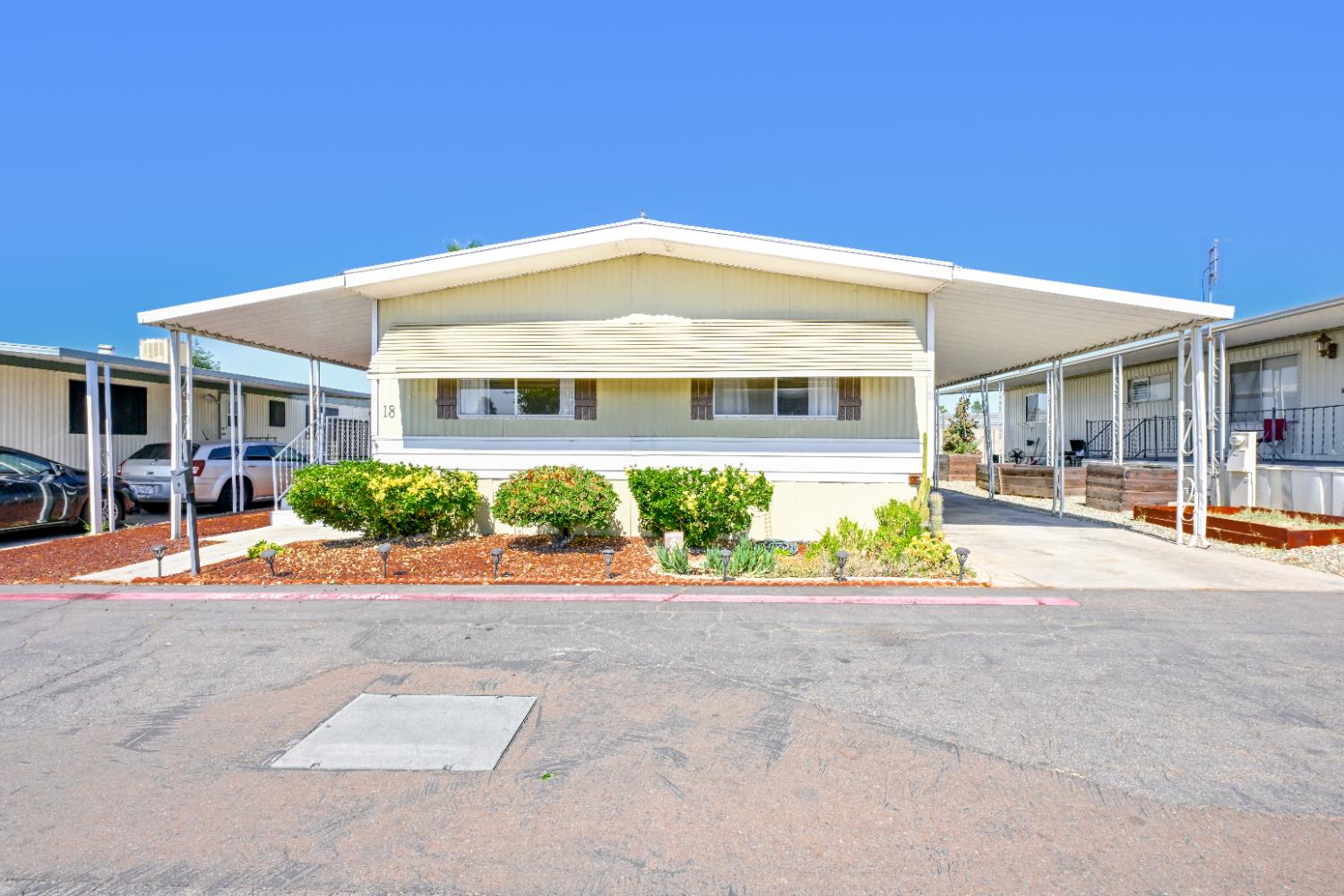 105 W Herndon Ave #18, Pinedale, CA 93650