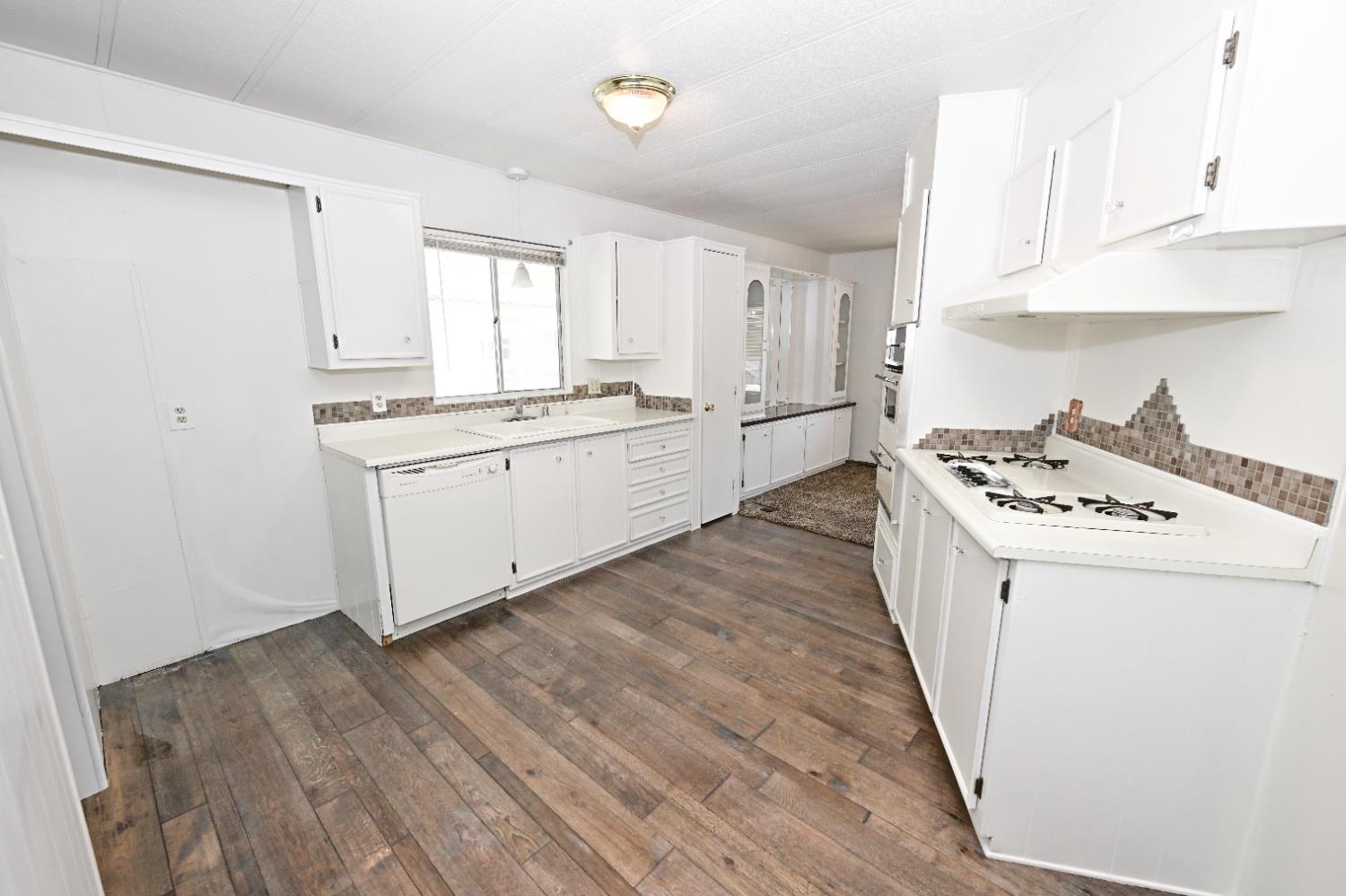 105 W Herndon Ave #18, Pinedale, CA 93650