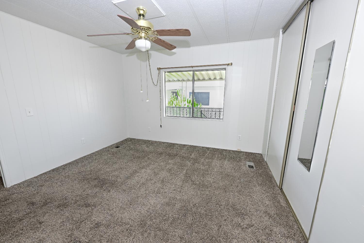 105 W Herndon Ave #18, Pinedale, CA 93650