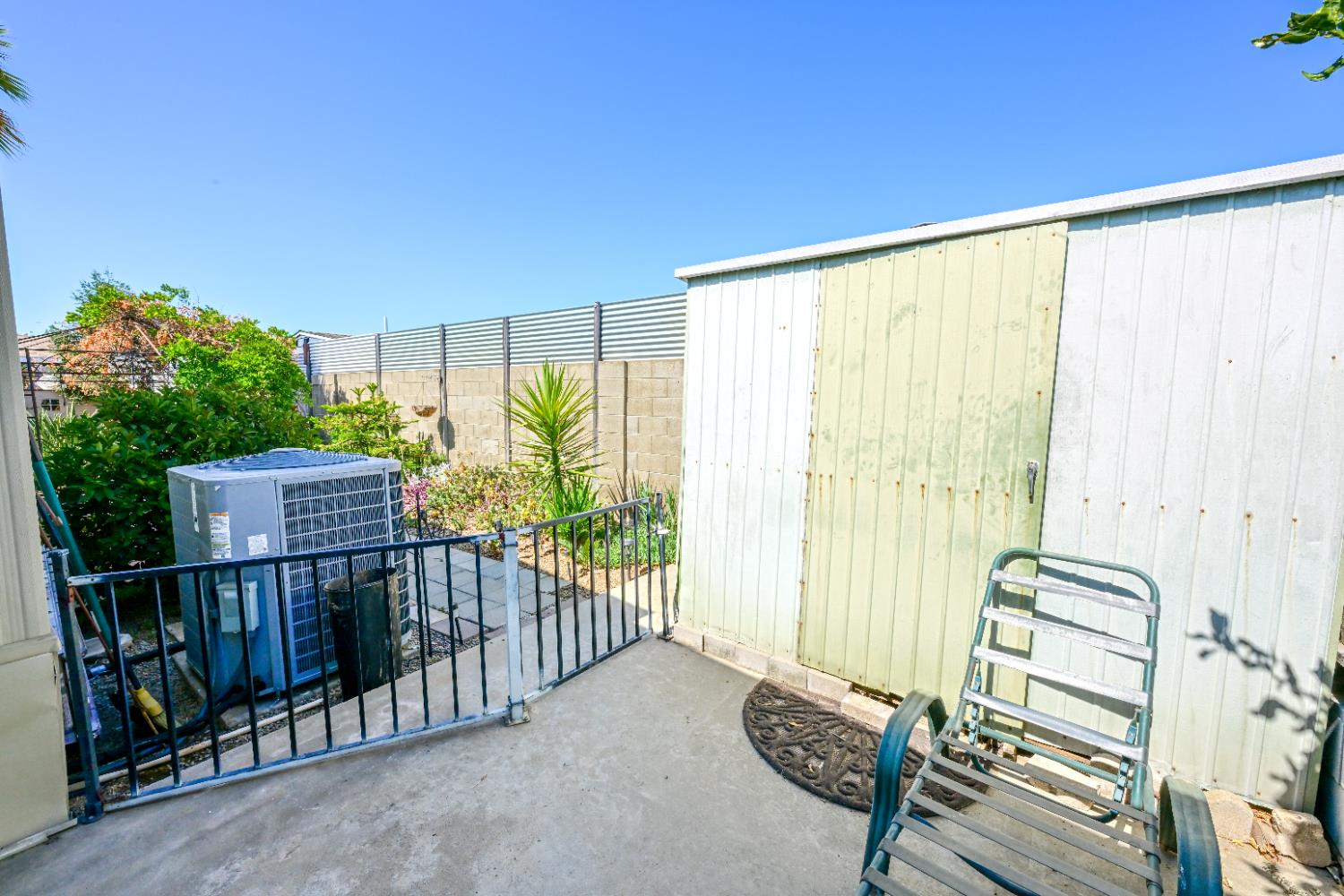 105 W Herndon Ave #18, Pinedale, CA 93650