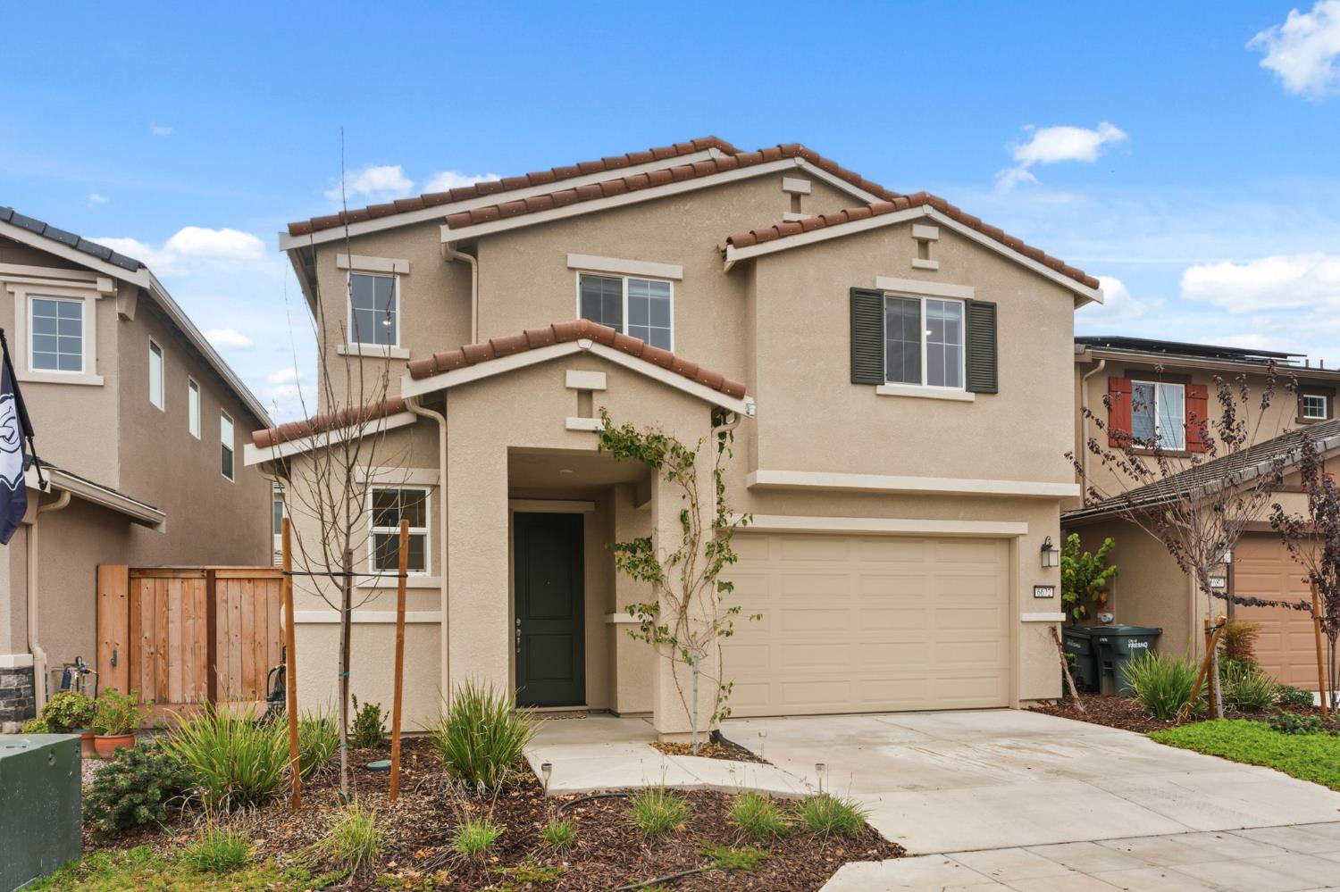 6672 E Washington Ave, Fresno, CA 93727