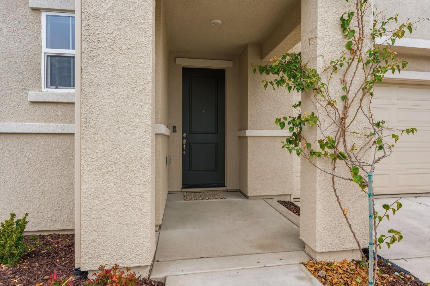 6672 E Washington Ave, Fresno, CA 93727