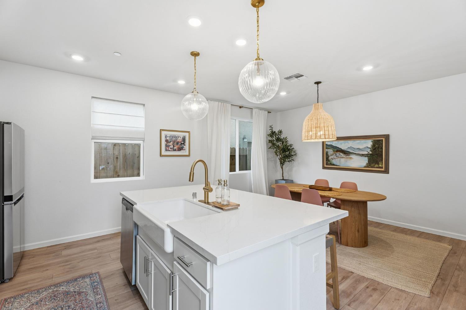 6672 E Washington Ave, Fresno, CA 93727