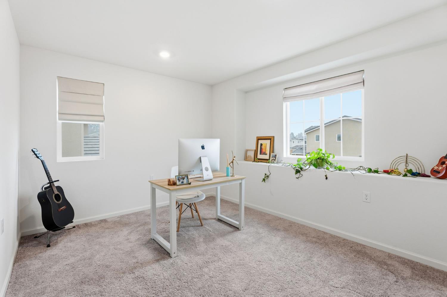 6672 E Washington Ave, Fresno, CA 93727